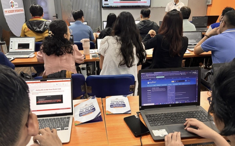 Việc thu thập và kiểm tra dữ liệu giúp giảm sai sót ở các bước tiền xử lý và huấn luyện mô hình về sau của người học.