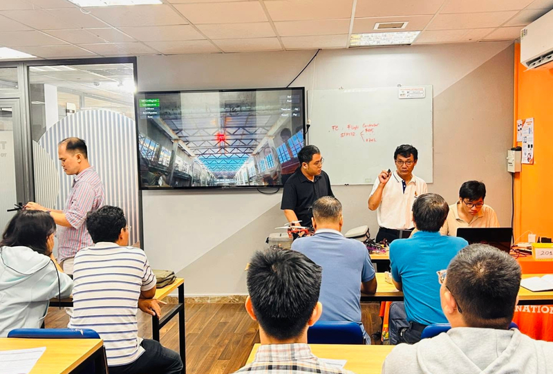 Xây dựng dự án thực tế giúp người học ứng dụng phần mềm vận dụng kiến thức và nâng cao kỹ năng.