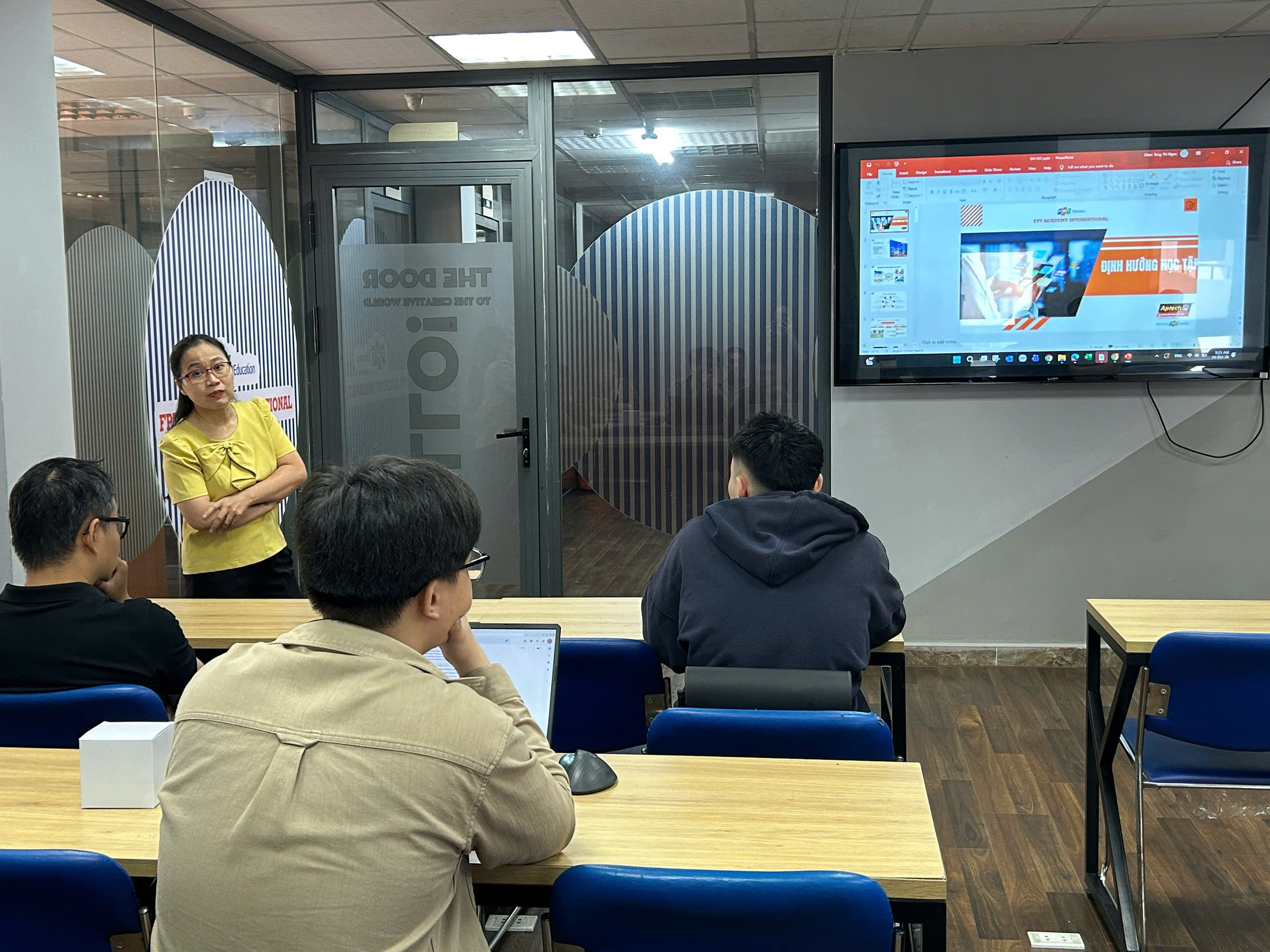 FPT Aptech khai giảng lớp T3.2610.E1: Khởi đầu hành trình chinh phục lập trình 2 Định hướng lộ trình học tập và nghề nghiệp cùng giảng viên