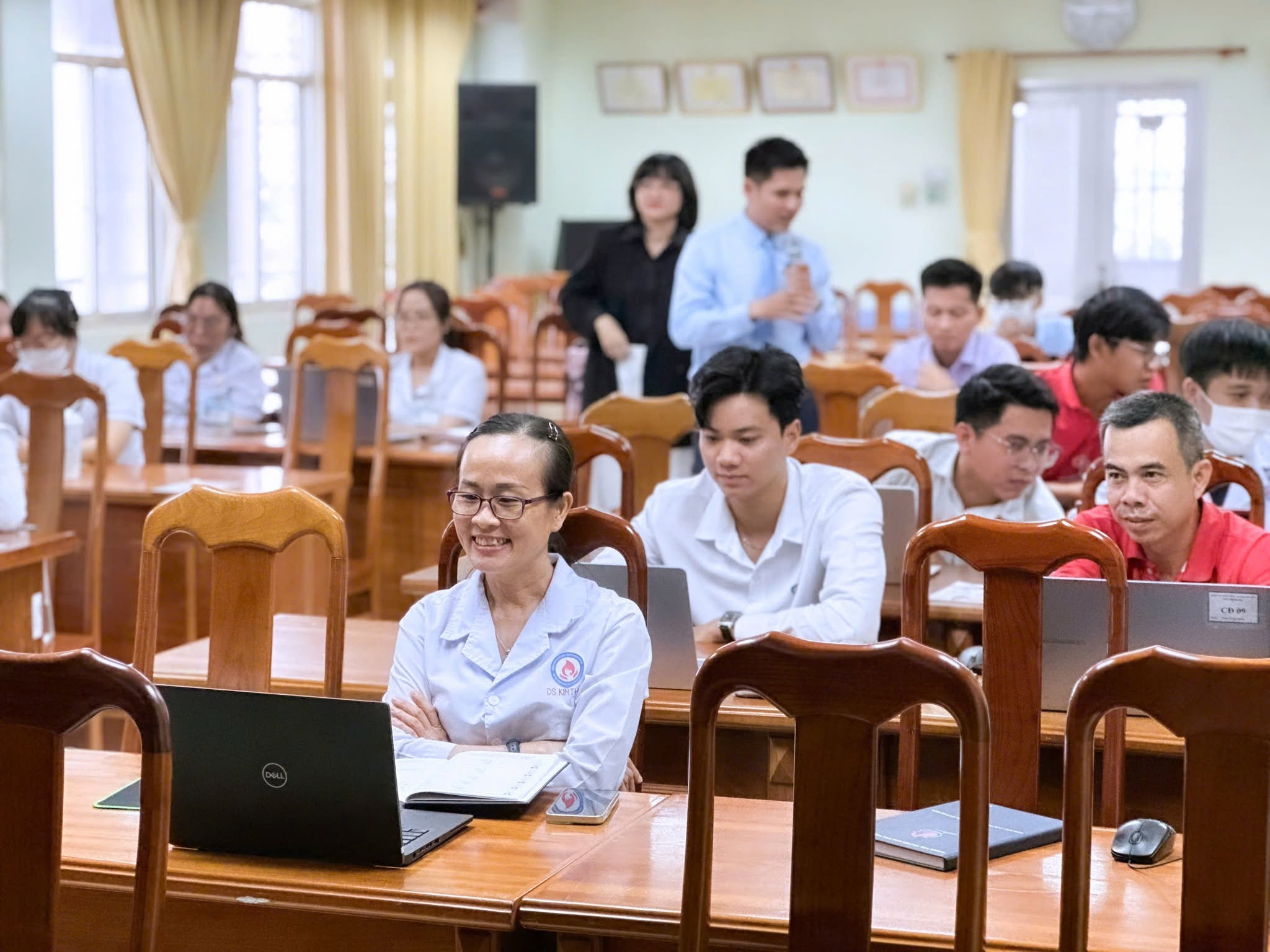 Workshop Upskill: Thực chiến AI tạo sản phẩm truyền thông y tế 5 862403757 122141572095245638 1326041234487918680 n