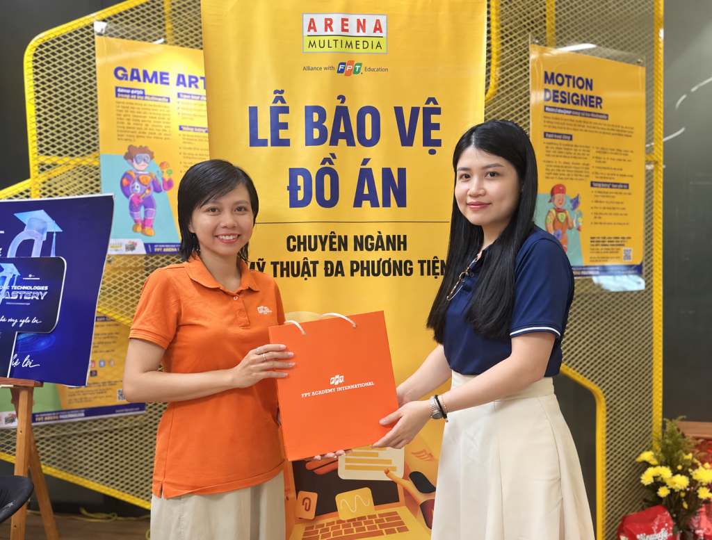 Kết nối cựu sinh viên, tiếp thêm góc nhìn nghề nghiệp cho sinh viên FPT Arena Cần Thơ trong lễ bảo vệ đồ án